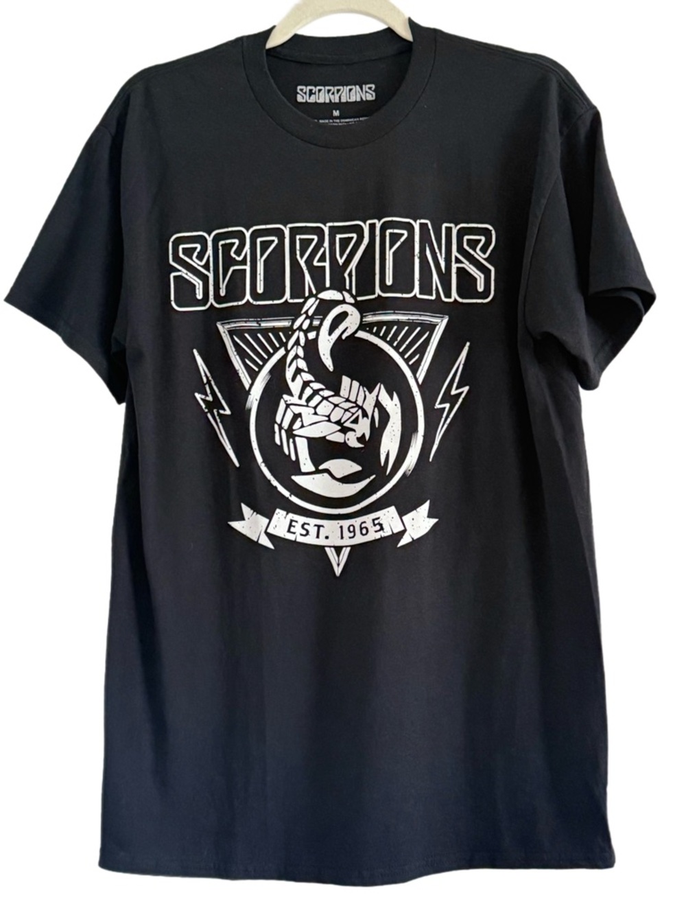 Scorpions Black Graphic Tee - Band Logo Short Sleeve Shirt Medium